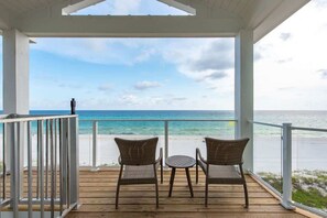 Property grounds - Gulf-Front Luxury Home with Private Pool, Beach Access & Bikes! (Panama City Beach)