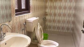 Habitación Deluxe doble, vistas al jardín | Baño