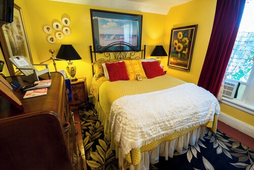 The Lake Room in the Historic 1861 Farm French Victorian