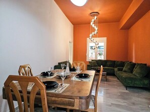 Dining - Casa Katerina 3 bedroom apartment (Chania)