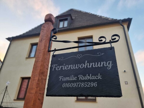 Exterior detail - Vrbo Property (Hoyerswerda)