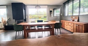 Dining - Vrbo Property (Ambon)