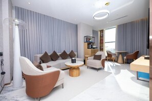 Family Suite, City View | Living area - 7Crown Tahliah Hotel (Sulaymaniyah, Riyadh)