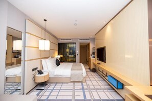 Superior Studio | In-room safe, blackout drapes, soundproofing, free WiFi - 7Crown Tahliah Hotel (Sulaymaniyah, Riyadh)