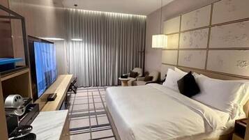 Kamar Double atau Twin Deluks | Brankas, tirai kedap cahaya, kedap suara, dan Wi-Fi gratis