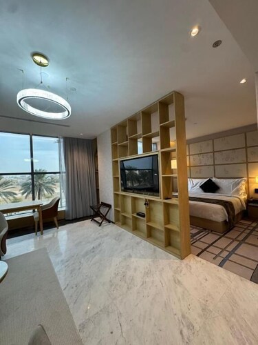 7Crown Tahliah Hotel
