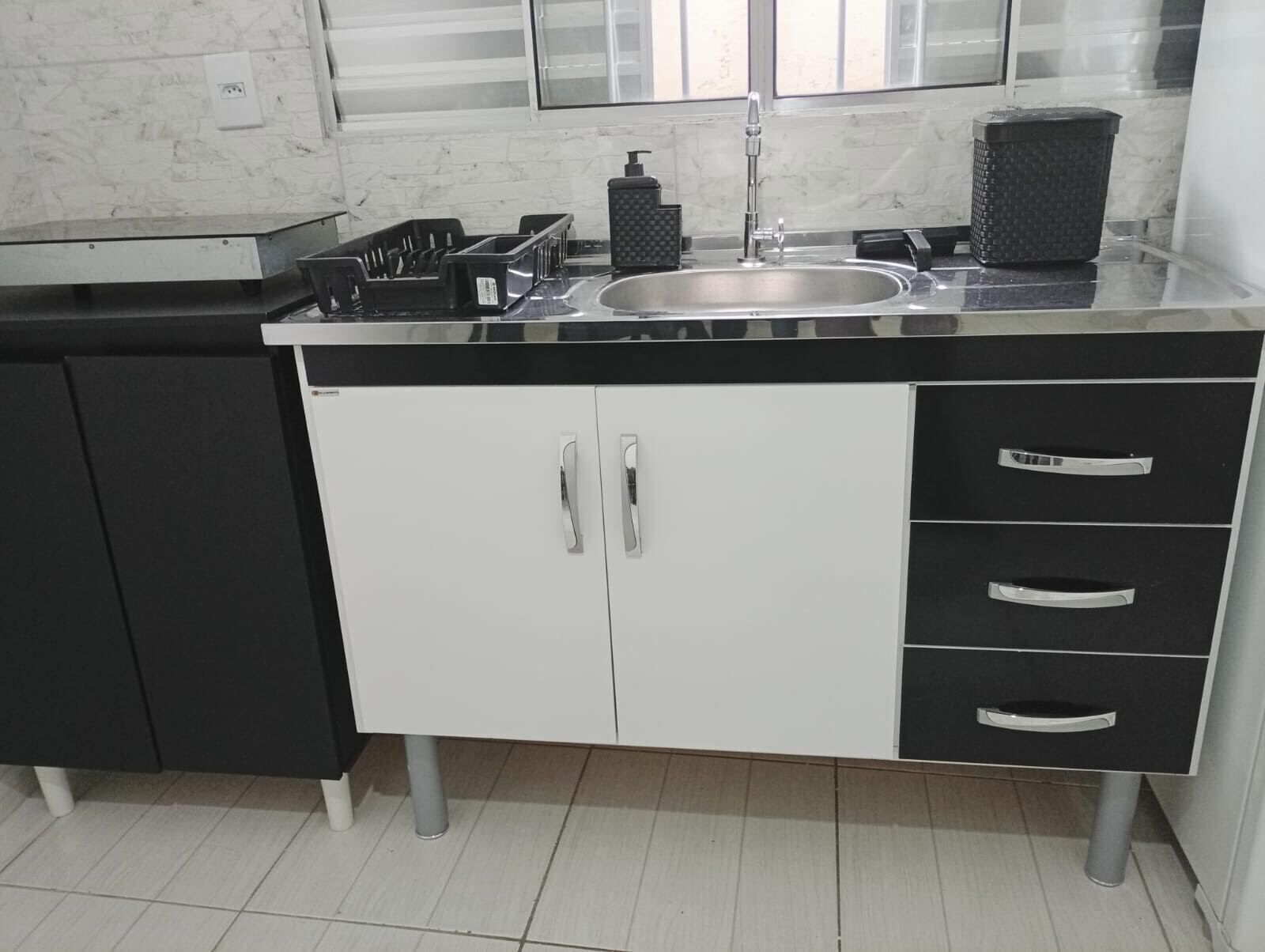 Geladeira, micro-ondas, cooktop, liquidificador