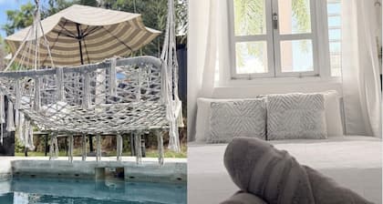 Private plunge pool 3 minutes to local waterfall & nearby Corcega Beach