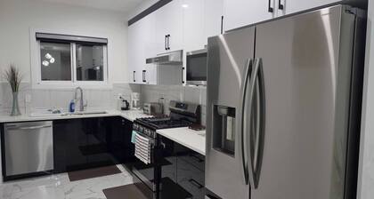 The Blessed Family Home-2bed Rooms 2washrooms