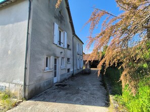 Exterior - Vrbo Property (Éguzon-Chantôme)