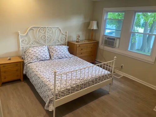 Spacious Coastal Escape