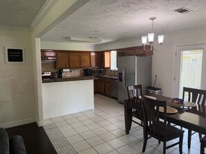 Dining - Family-Friendly 3BR/2BA Rental in Nederland (nederland)