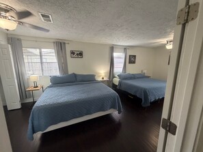 Room - Family-Friendly 3BR/2BA Rental in Nederland (nederland)