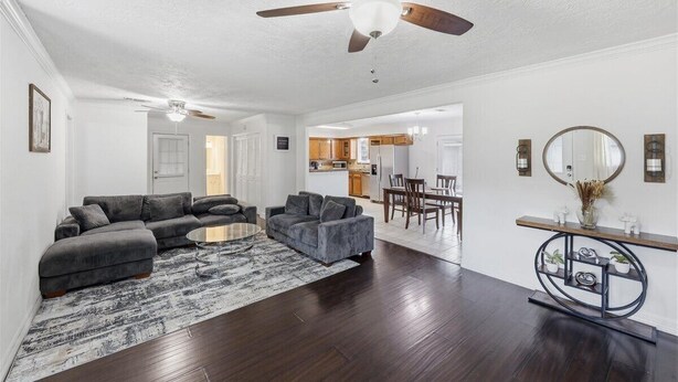 Unclassified image, 1 of 27, button - Family-Friendly 3BR/2BA Rental in Nederland (nederland)