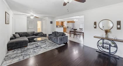 Family-Friendly 3BR/2BA Rental in Nederland