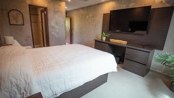 Superior Room, Mountain View | Iron/ironing board, free WiFi