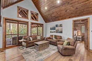 Interior - The Cabins on Buckeye Creek at Eagles Nest (Banner Elk)