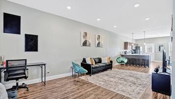 Villa (2 Bedrooms) | Front of property