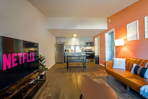 Interior - King Suite, 10 Mins to Ft Moore (Columbus)