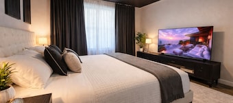 King Suite, Quiet Relaxing Stay 15 Mins to Ft Moore