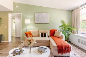 Front of property - Apex Executive Apartments - Saint Mary (Columbus)