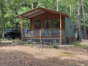 Exterior - Cozy 1-bedroom manufactured home with cabin vibe in adorable Glenwood with AC (Glenwood)