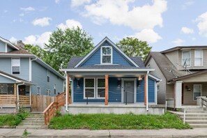 Interior - 590 Newly Remodeled 4 Bedroom - Downtown (Indianapolis)