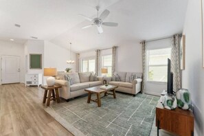 Interior - 561l Stunning Home, Pool Access, Garage Parking! (Okahumpka)
