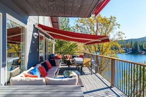 Interior - 562 Massive 8 Bedroom on the Lake! (Groveland)