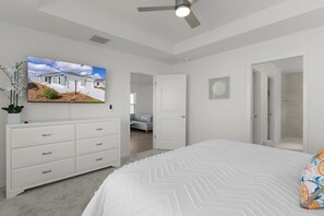Interior - 561e Newly Built 3 Bedroom With Golf Cart! (Wildwood)