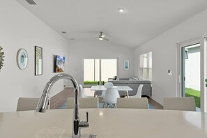 Interior - 561e Newly Built 3 Bedroom With Golf Cart! (Wildwood)