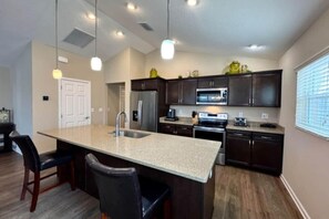 Interior - 561h Large 3 Bedroom With Golf Cart Pool Access! (Wildwood)