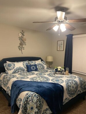 Interior - 611b Large 3 Bedroom Downtown Parking (Kannapolis)