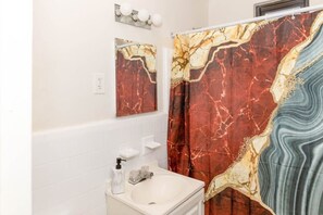 Interior - 610b Large One Bedroom Downtown! (Albany)