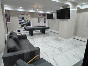 Interior - 610e Very Comfortable Studio Downtown (Albany)