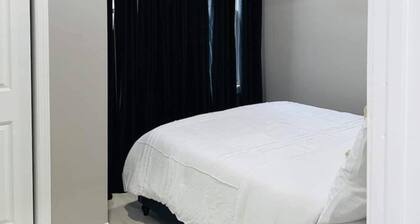 625b 3 Large Bedroom Designer House Spacious