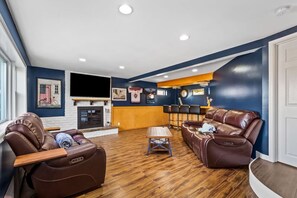 Interior - Waterfront 5 Bedroom Near Bwi/annapolis/baltimore (Glen Burnie)