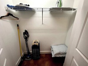 Apartment (1 Bedroom) | Interior - Ground-floor gem Walk to it all (Roanoke)