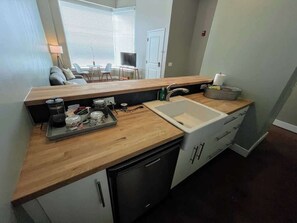 Apartment (1 Bedroom) | Interior - Downtown 1st Floor Apt Walk to Breweries, Food (Roanoke)