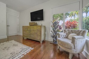 Interior - Boho House - Stylist Home With a Large Yard (Miami)