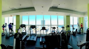 Interior - Center Stage- Downtown, Parking, Pool, Hot Tub (Miami)
