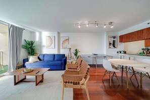 Interior - Brickell Bay View- Unbeatable Location With Parking (Miami)
