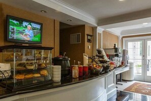 Interior - Serene Stay With Amenities & Breakfast bar (West Orange)