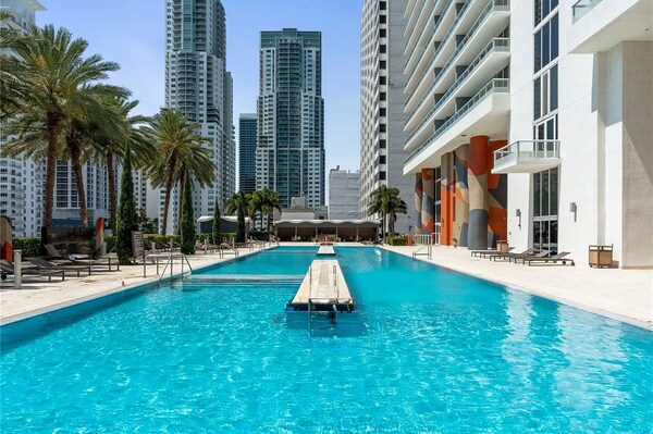 Biscayne Bay Views-pool, Hot Tub And Amenities - Miami, FL