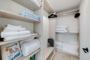 Interior - Sleek Escape-resort-style Stay With Pool & Parking (Miami)