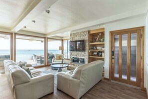 Interior - 450c 3BR Apt Villa Exquisite (Dana Point)