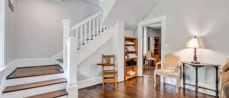 المنشأة من الداخل