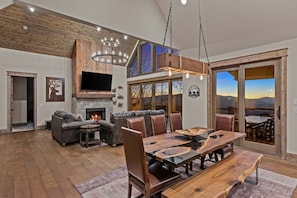 Interior - Golden Sunsets at Eagles Nest (Banner Elk)