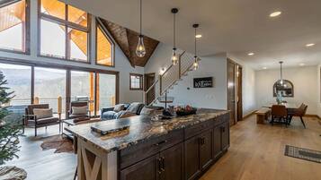 Chalet (6 Bedrooms) | Interior