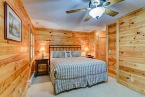 Interior - Dogwood Den (Banner Elk)